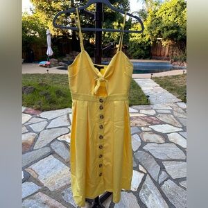 Forever21 sundress yellow. Size medium. Used only once.